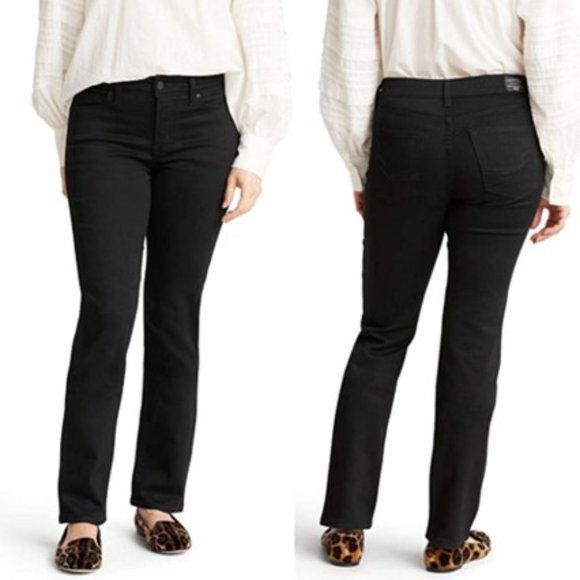 NWT - Levis Gold Label Curvy Totally Shaping Straight Jeans (26W Short) - Picture 1 of 9